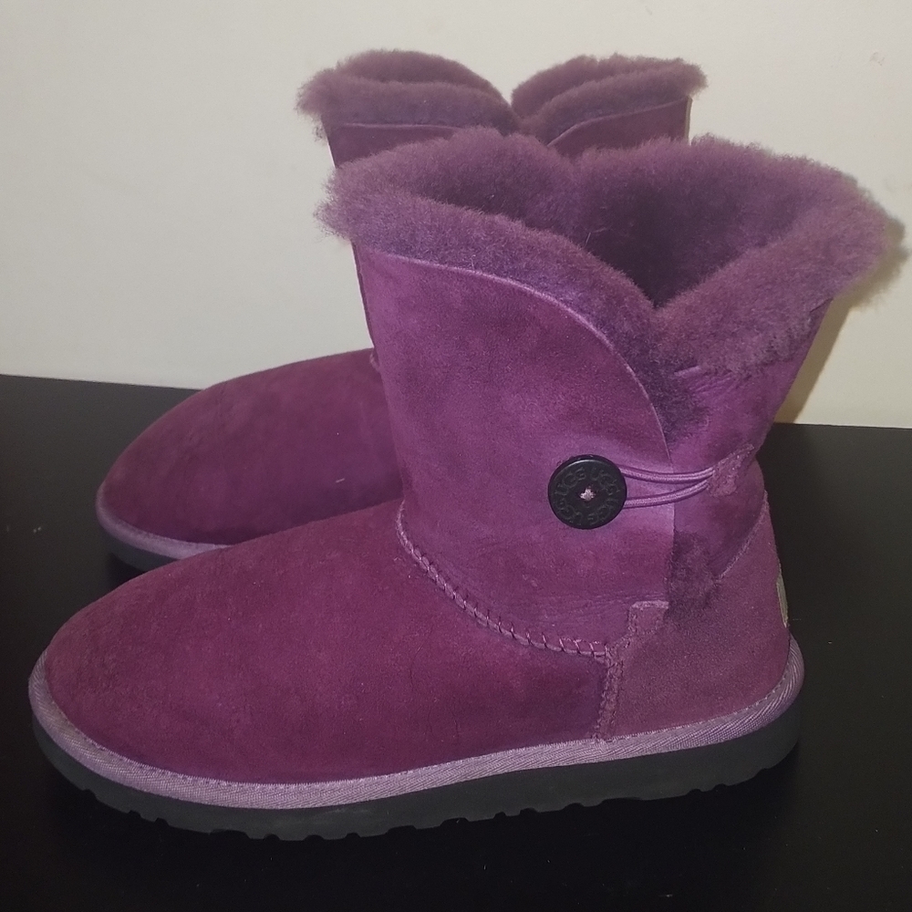 UGG Australia Bailey Button Boots Women's Size 6
